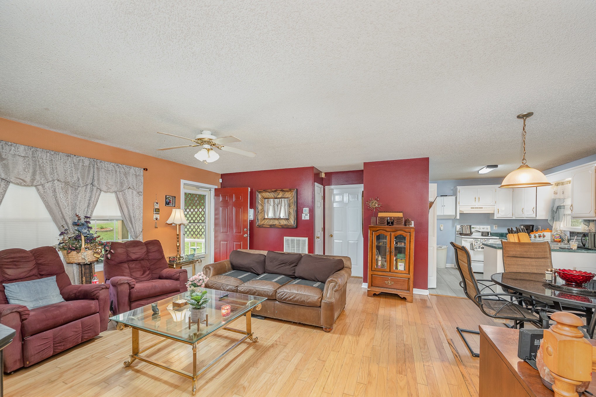 543 Skyview Dr Property Photo 6