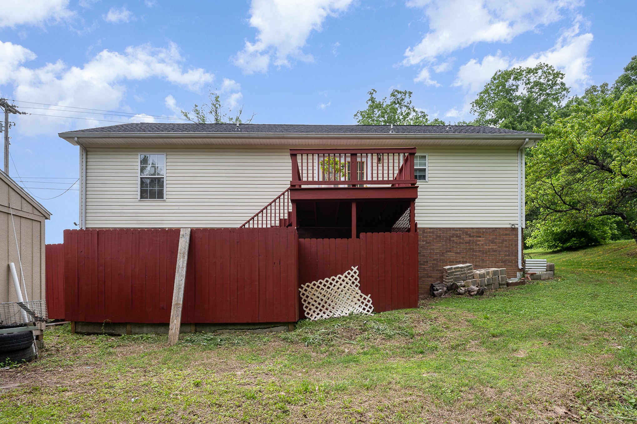543 Skyview Dr Property Photo 26