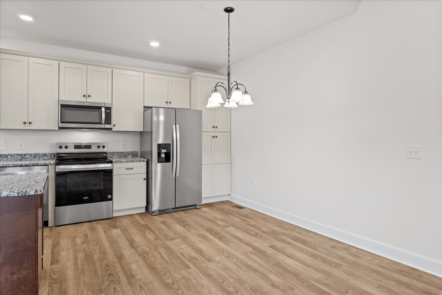 1038 W Main St Property Photo 12