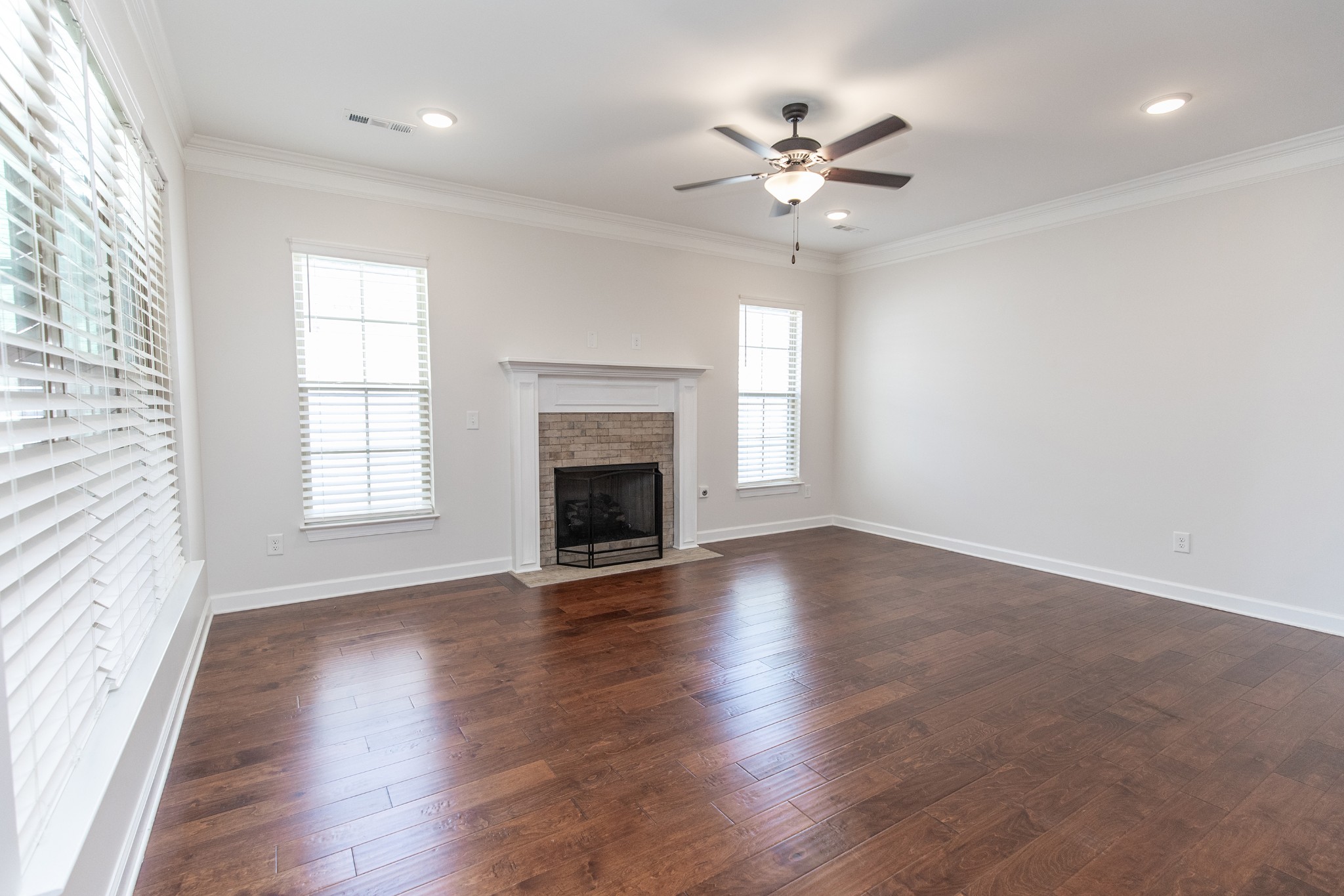 1023 Paddock Park Cir Property Photo 26