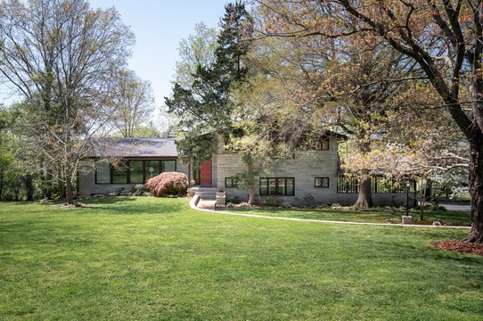 700 Lake Dr Property Photo 3