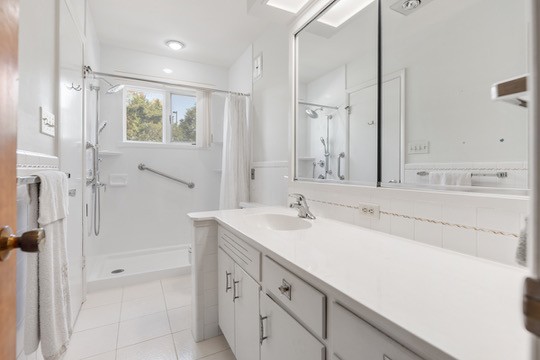 700 Lake Dr Property Photo 48