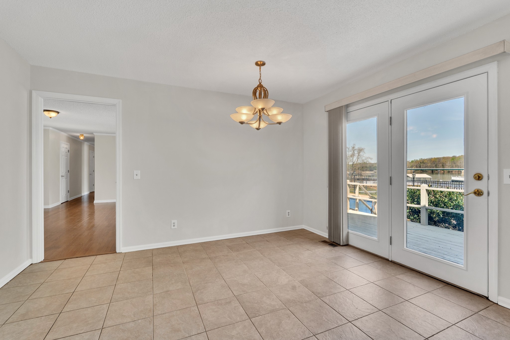 423 Shasteen Bend Dr Property Photo 22