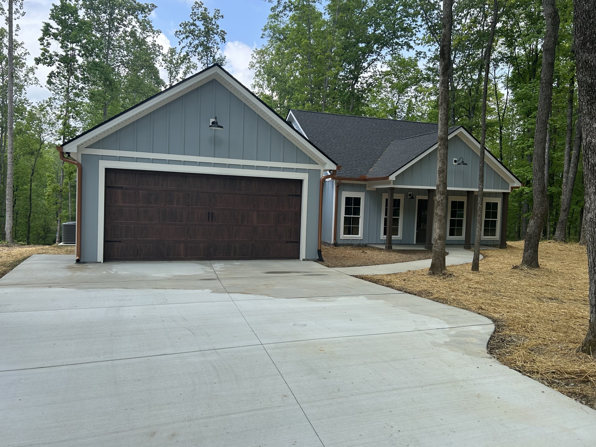 835 Hasty Ln Property Photo