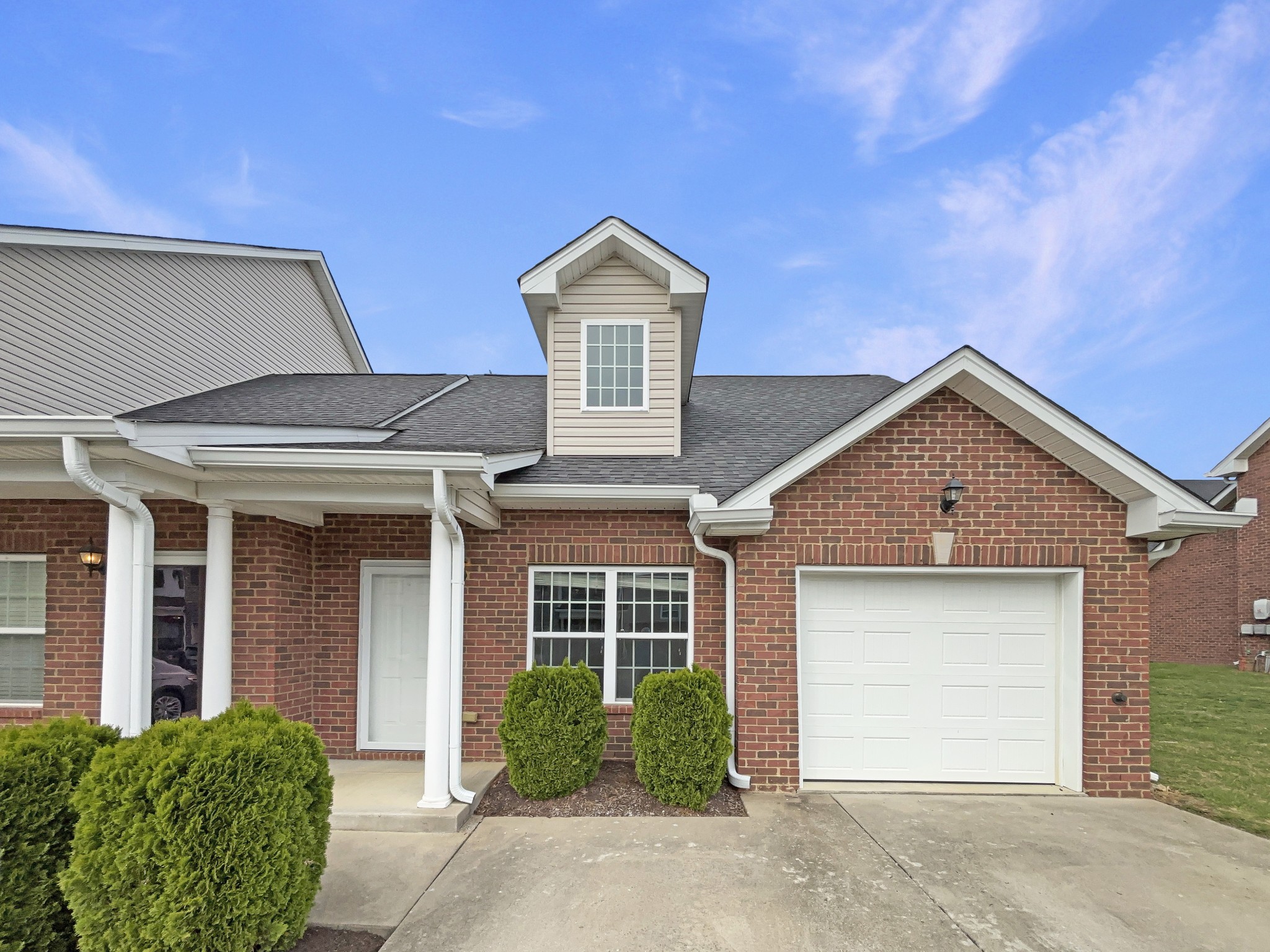 600 Villa Pl Property Photo 1