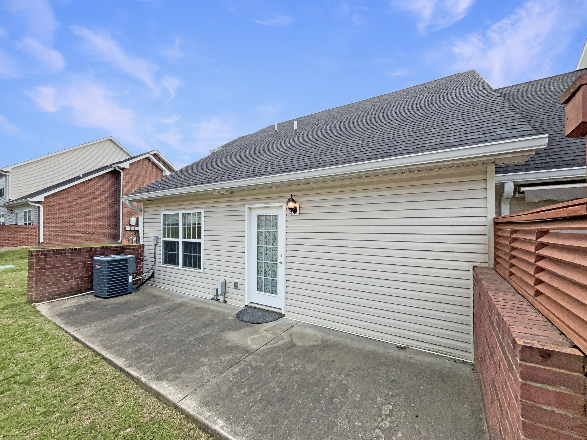 600 Villa Pl Property Photo 8