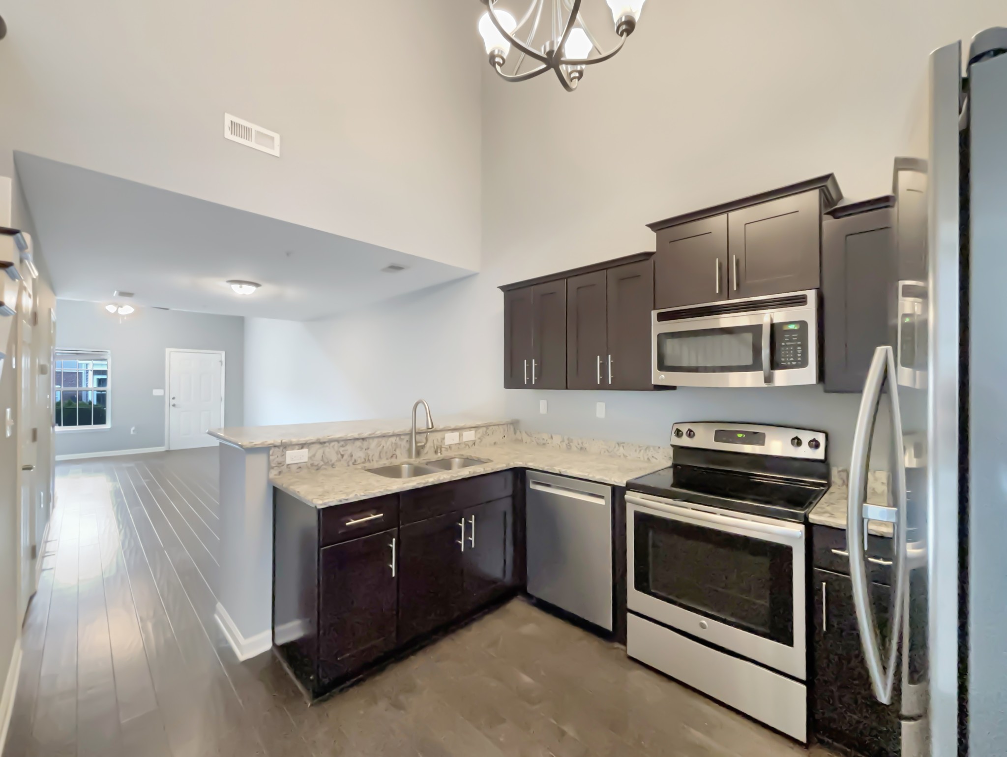 600 Villa Pl Property Photo 11