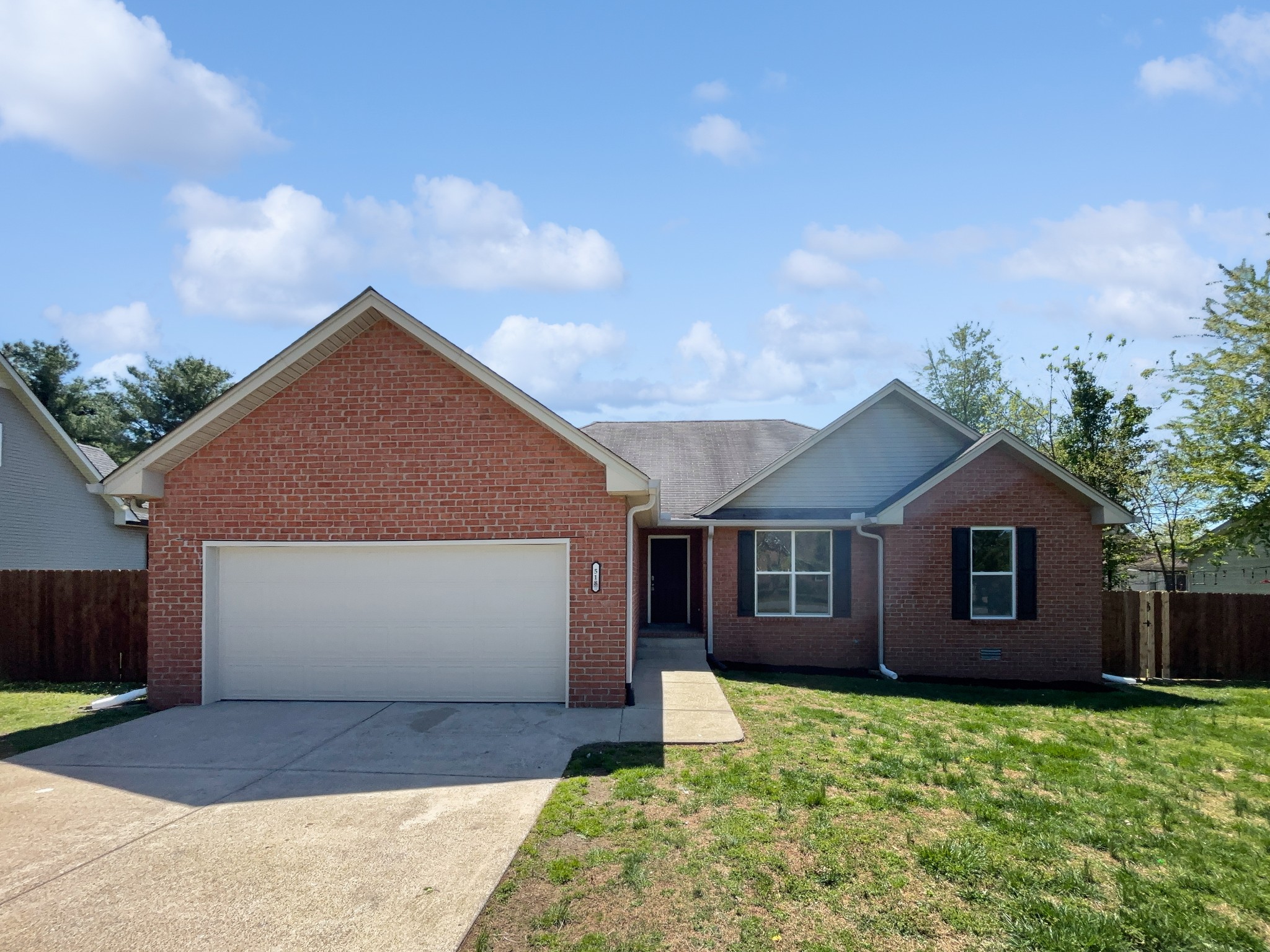 518 Melanie Dr Property Photo 1