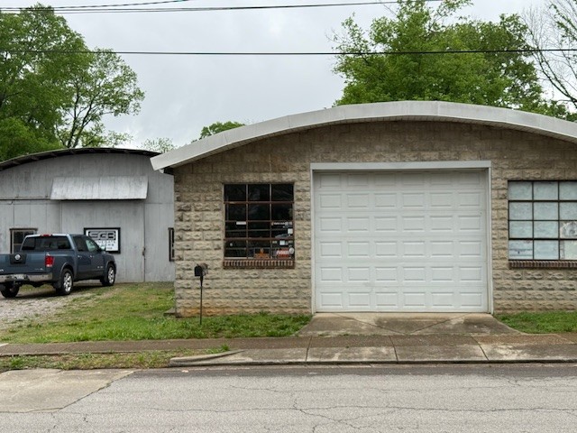 403 Lincoln Ave, S Property Photo 2