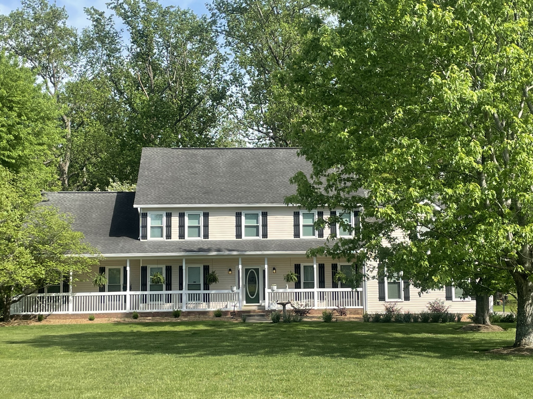 5025 Highpoint Rd Property Photo 1