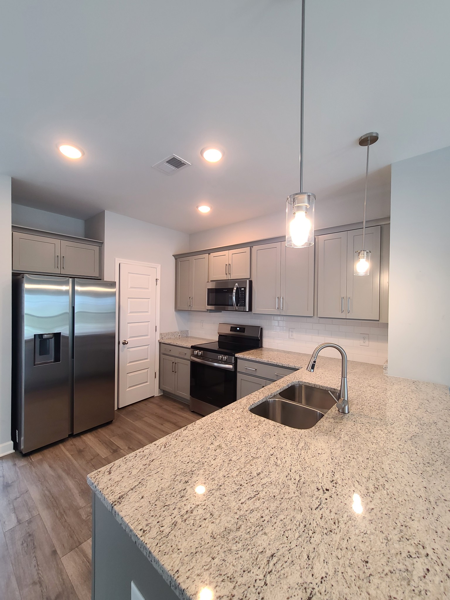 1750 Fenway Loop Property Photo 1