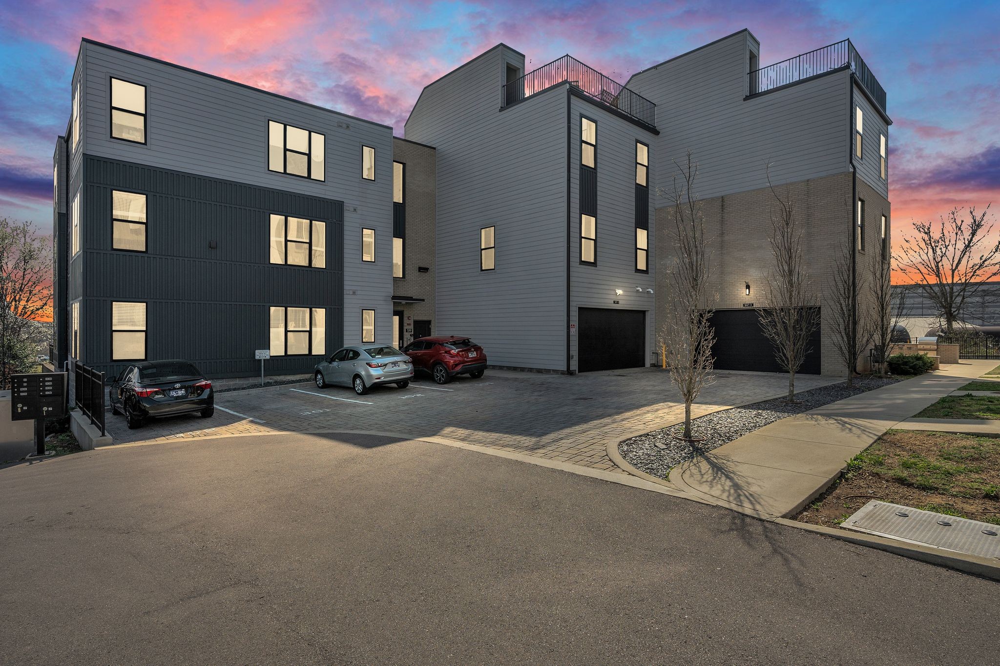 Axis27 Real Estate Listings Main Image