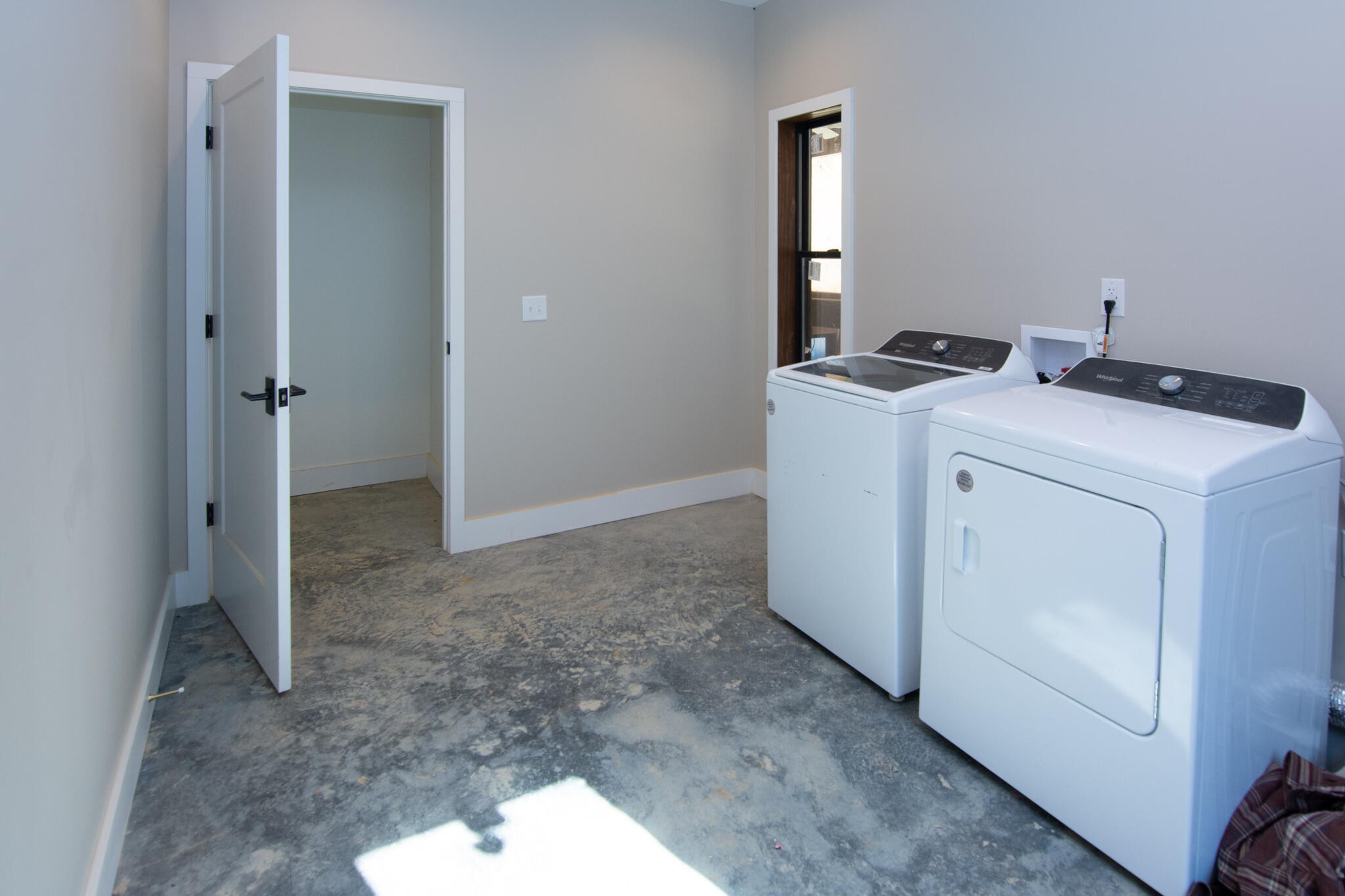 2604 Lower East Valley Road Property Photo 20