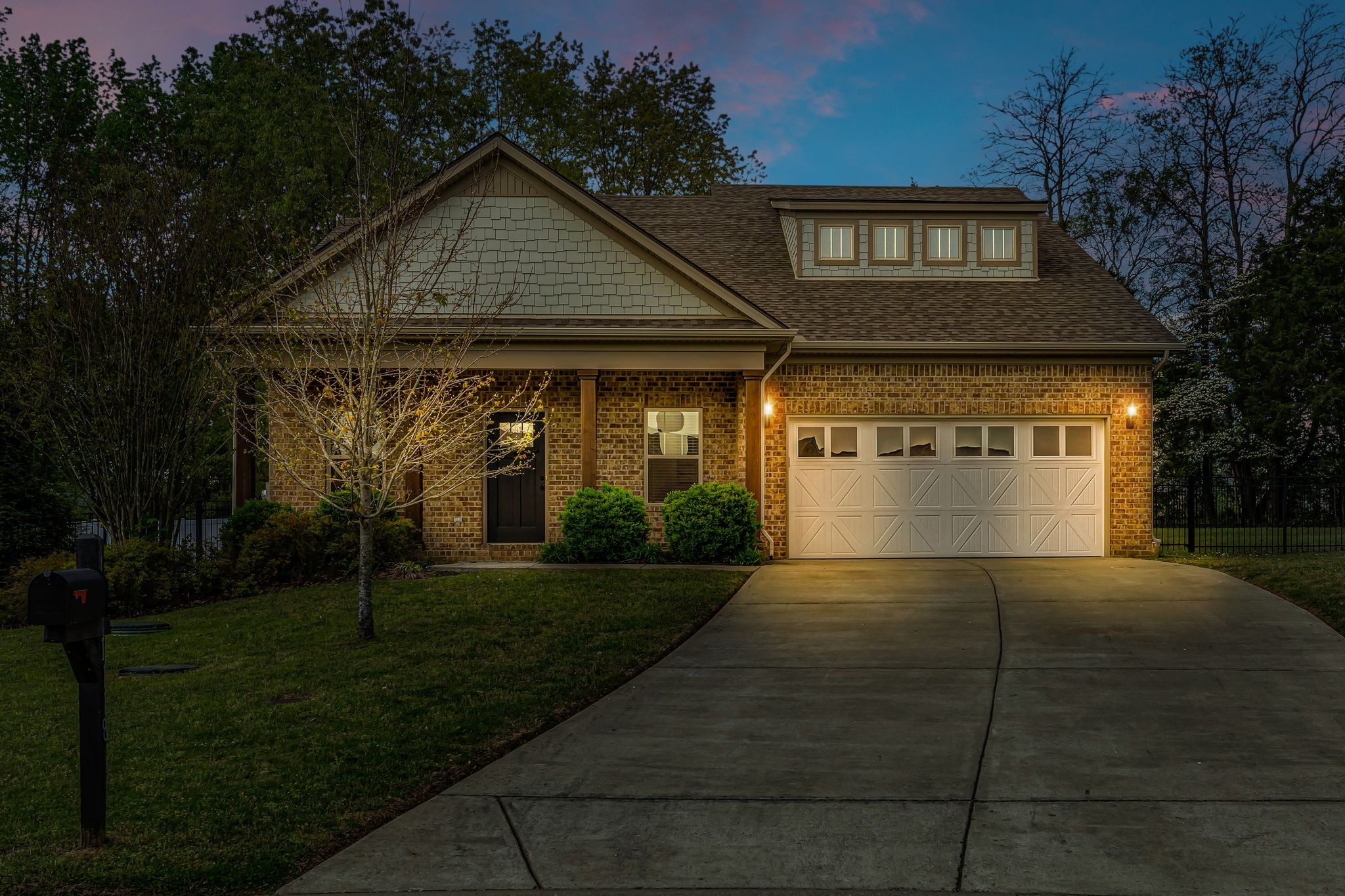 1118 Cotillion Dr Property Photo 1