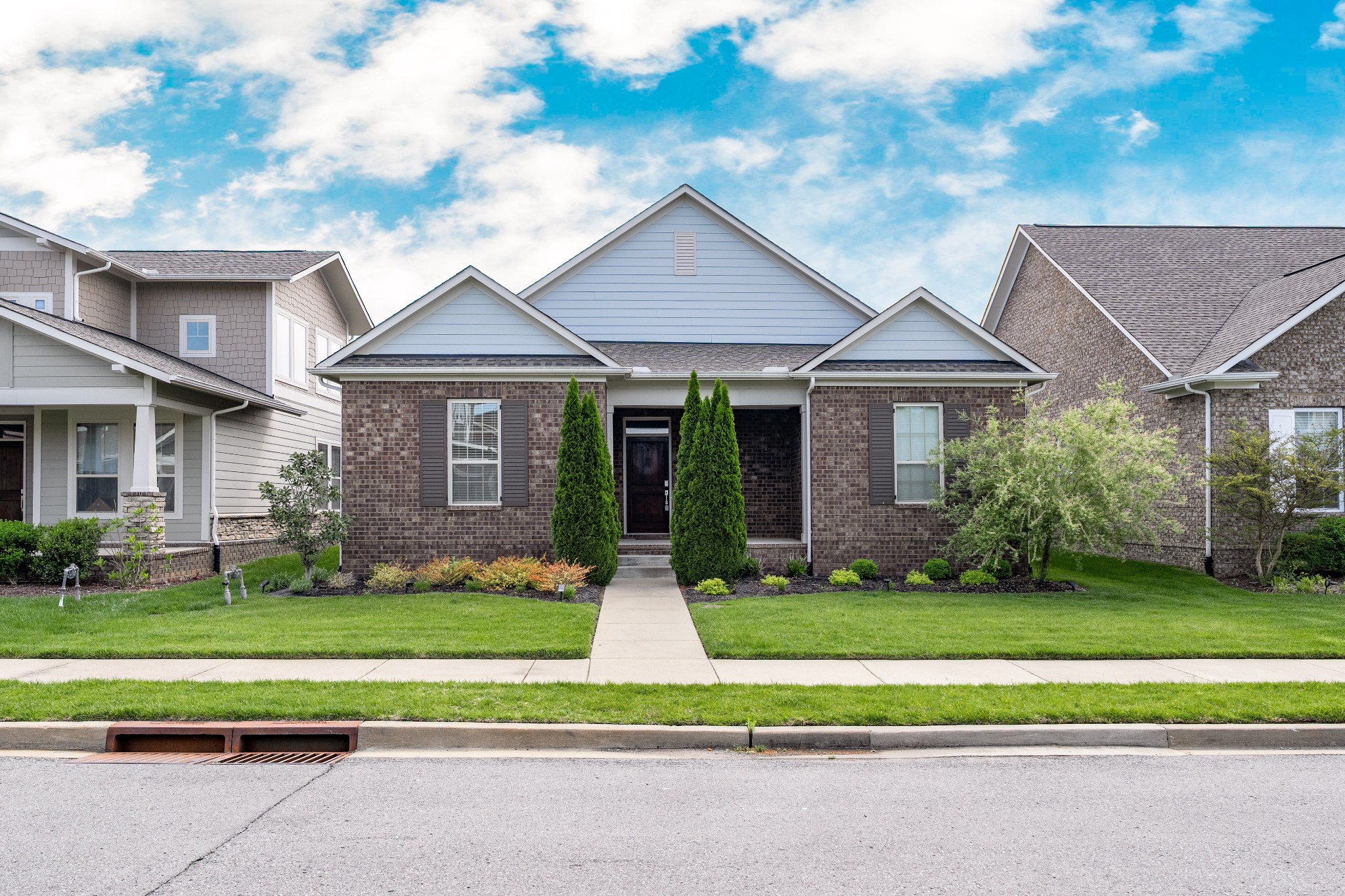 Hendersonville Real Estate Listings Main Image