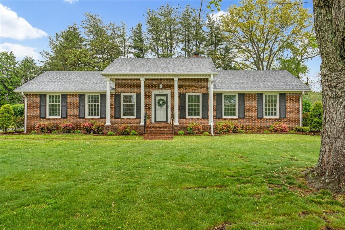 909 Mayfield Street Property Photo