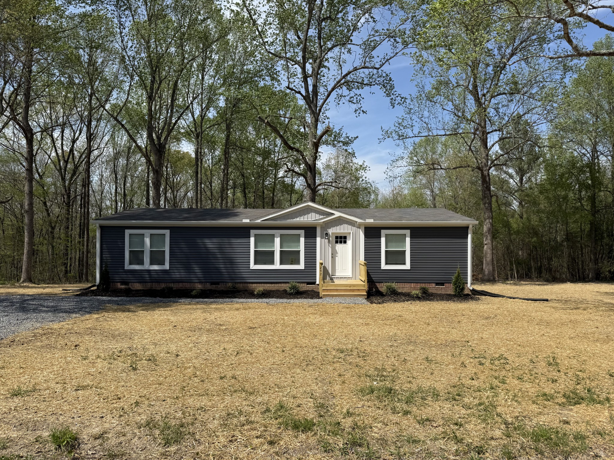 202 Carter Ridge Rd Property Photo 1