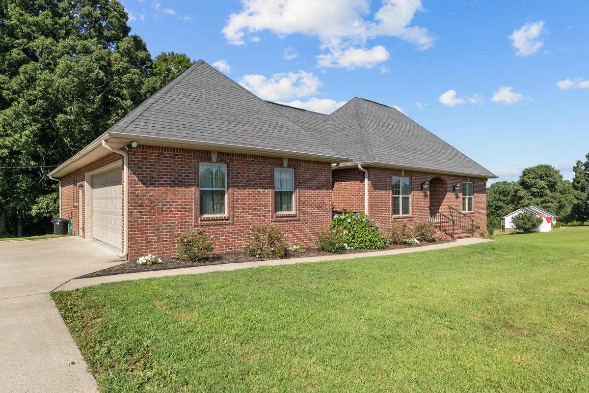 1435 Petty Rd Property Photo 2