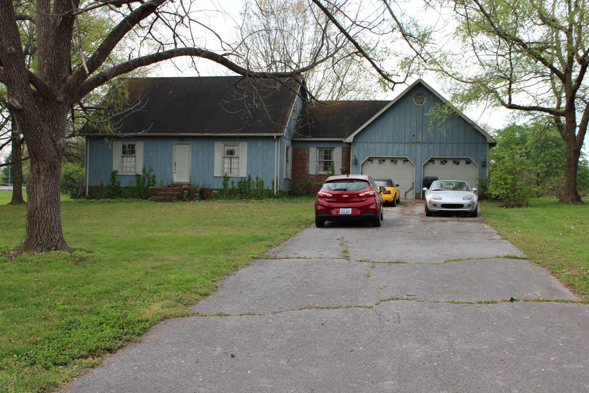 1122 Black Oak Ln Property Photo
