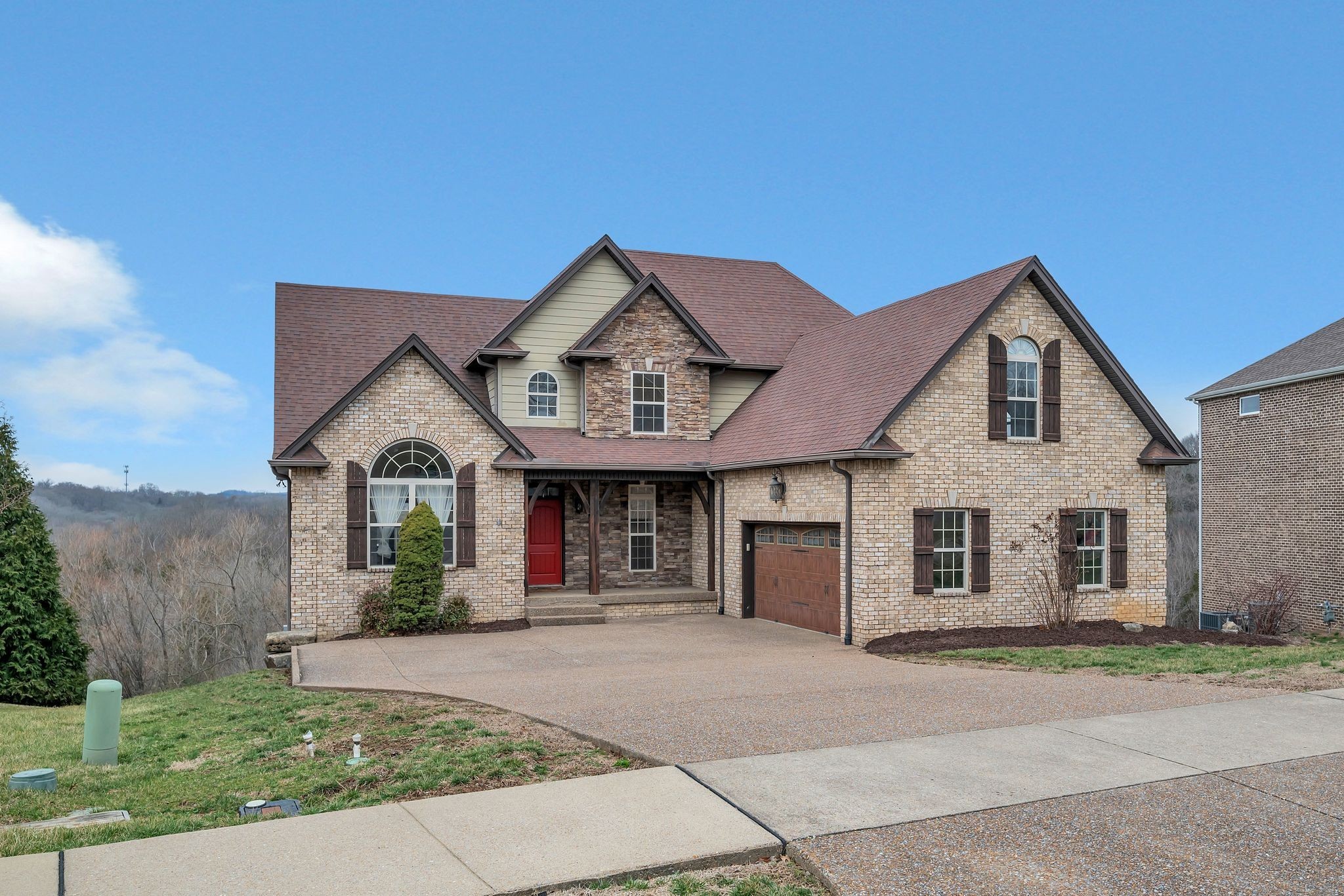 131 Manor Way Property Photo 1