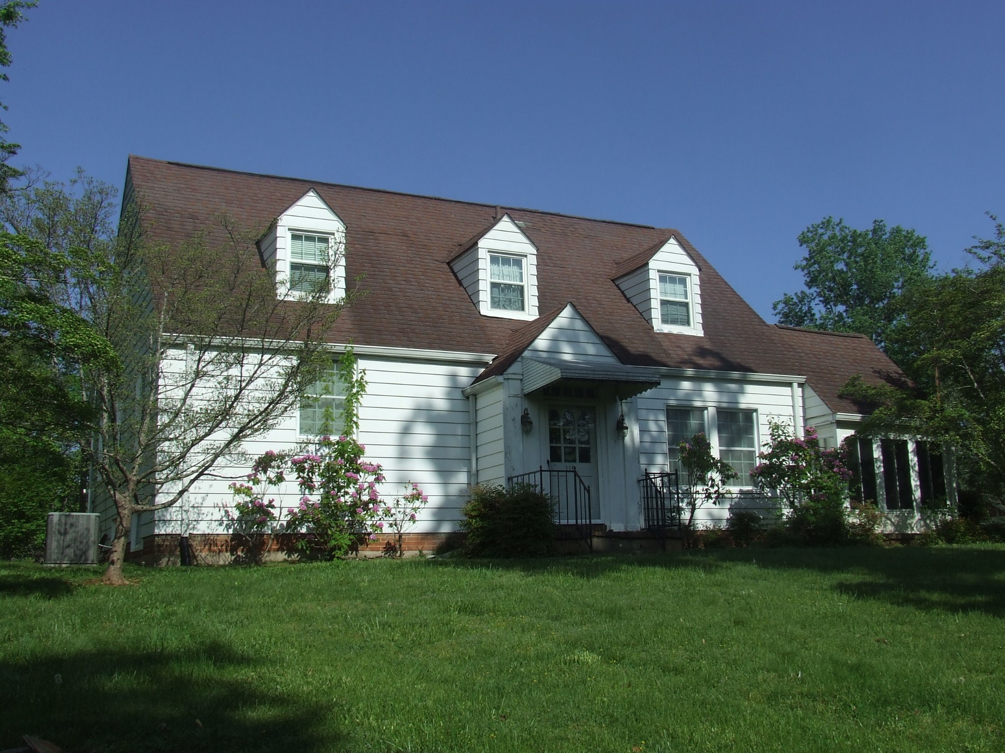 119 W End Ave Property Photo 1
