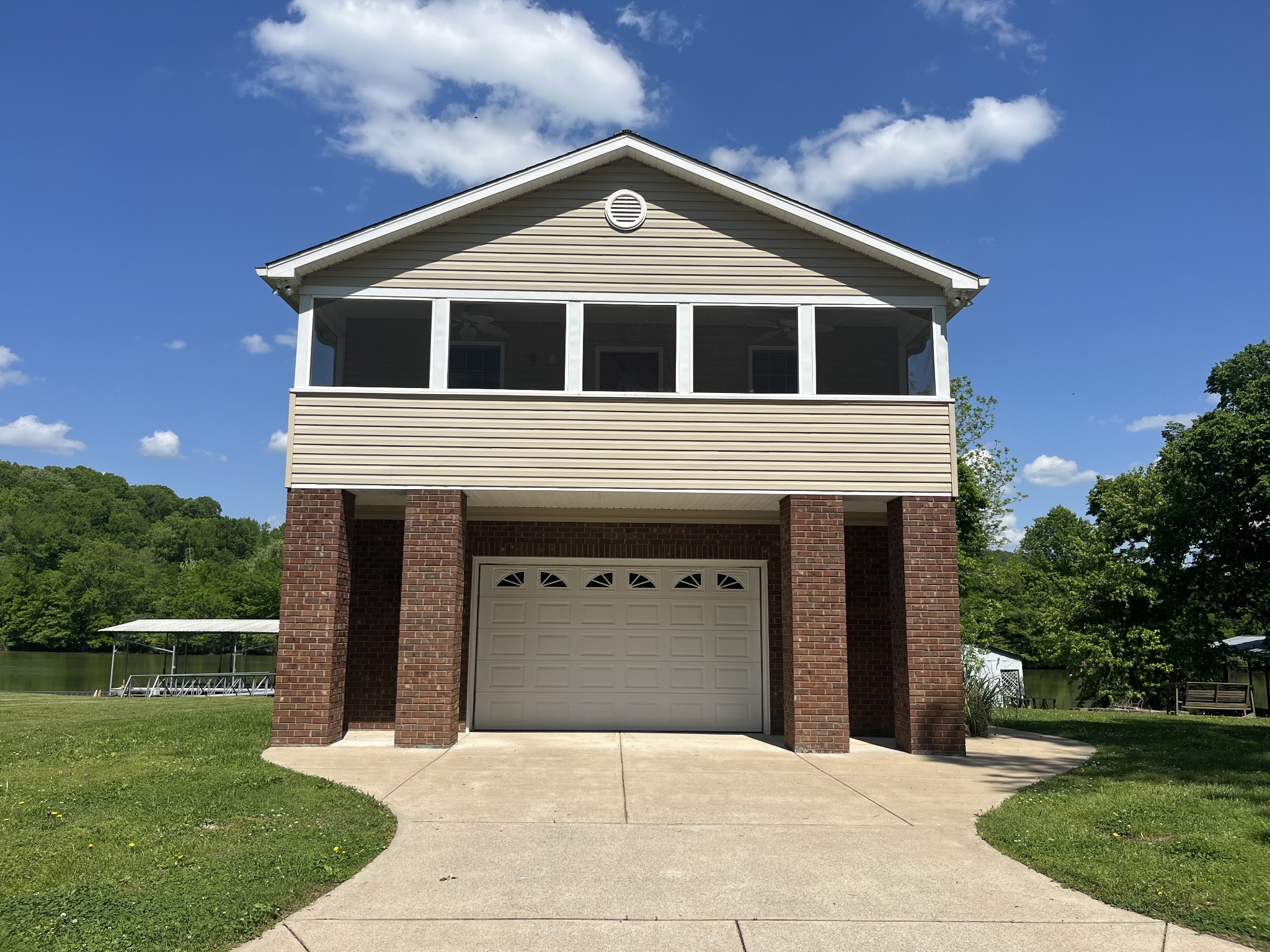 1473 Chapmansboro Rd Property Photo