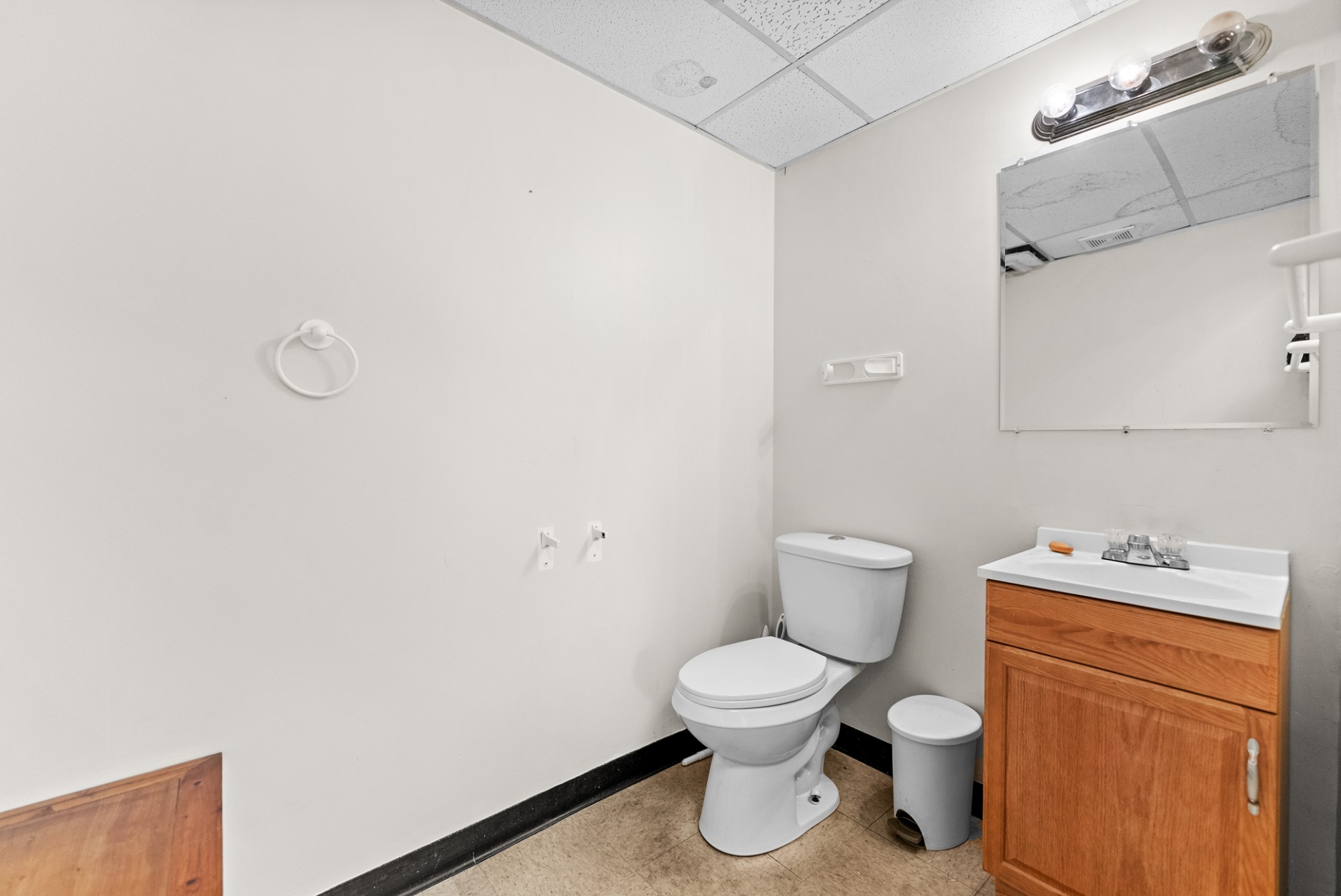 165 Belle Forest Cir Property Photo 17