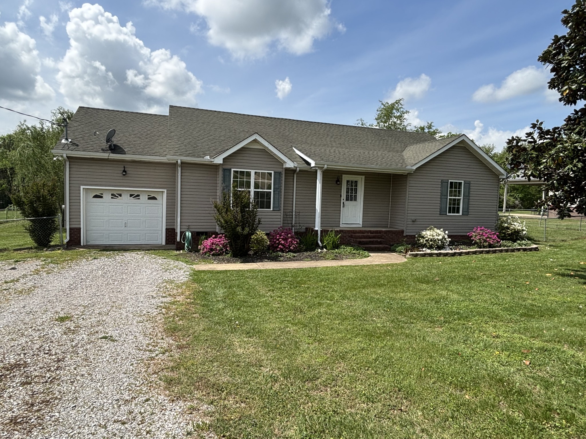 310 Tarpley Ave Property Photo 1