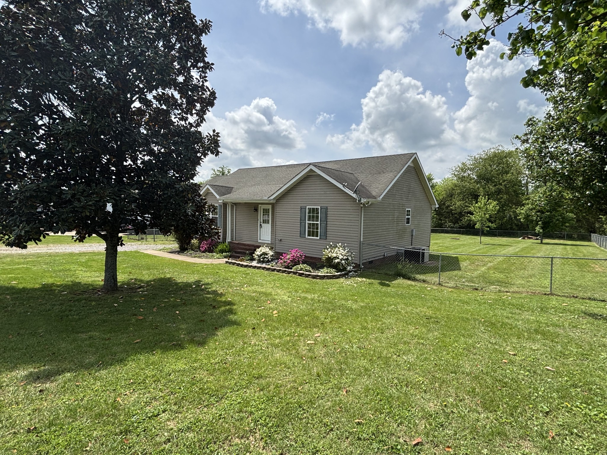 310 Tarpley Ave Property Photo 5