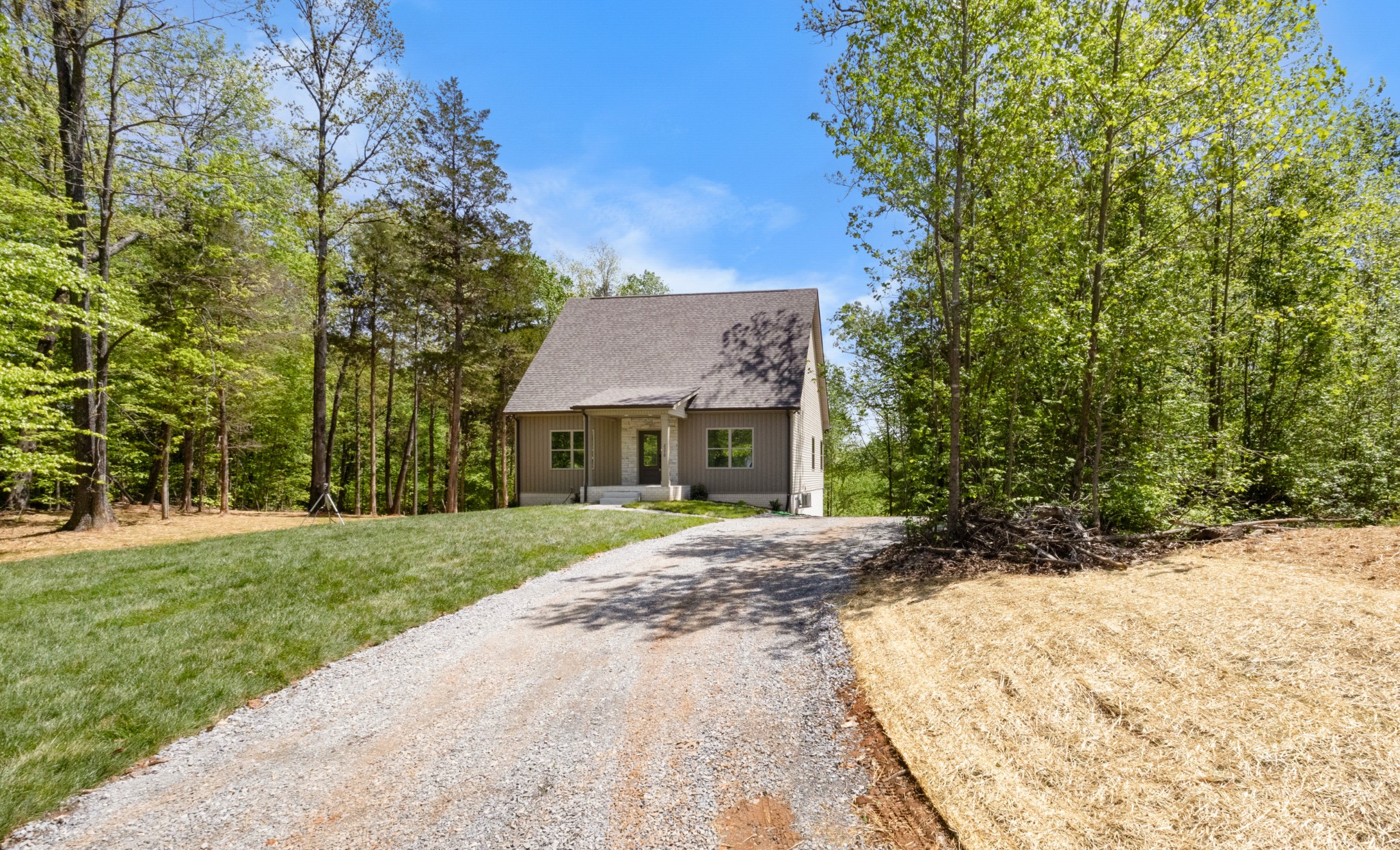 2370 Ramblewood Dr Property Photo 1
