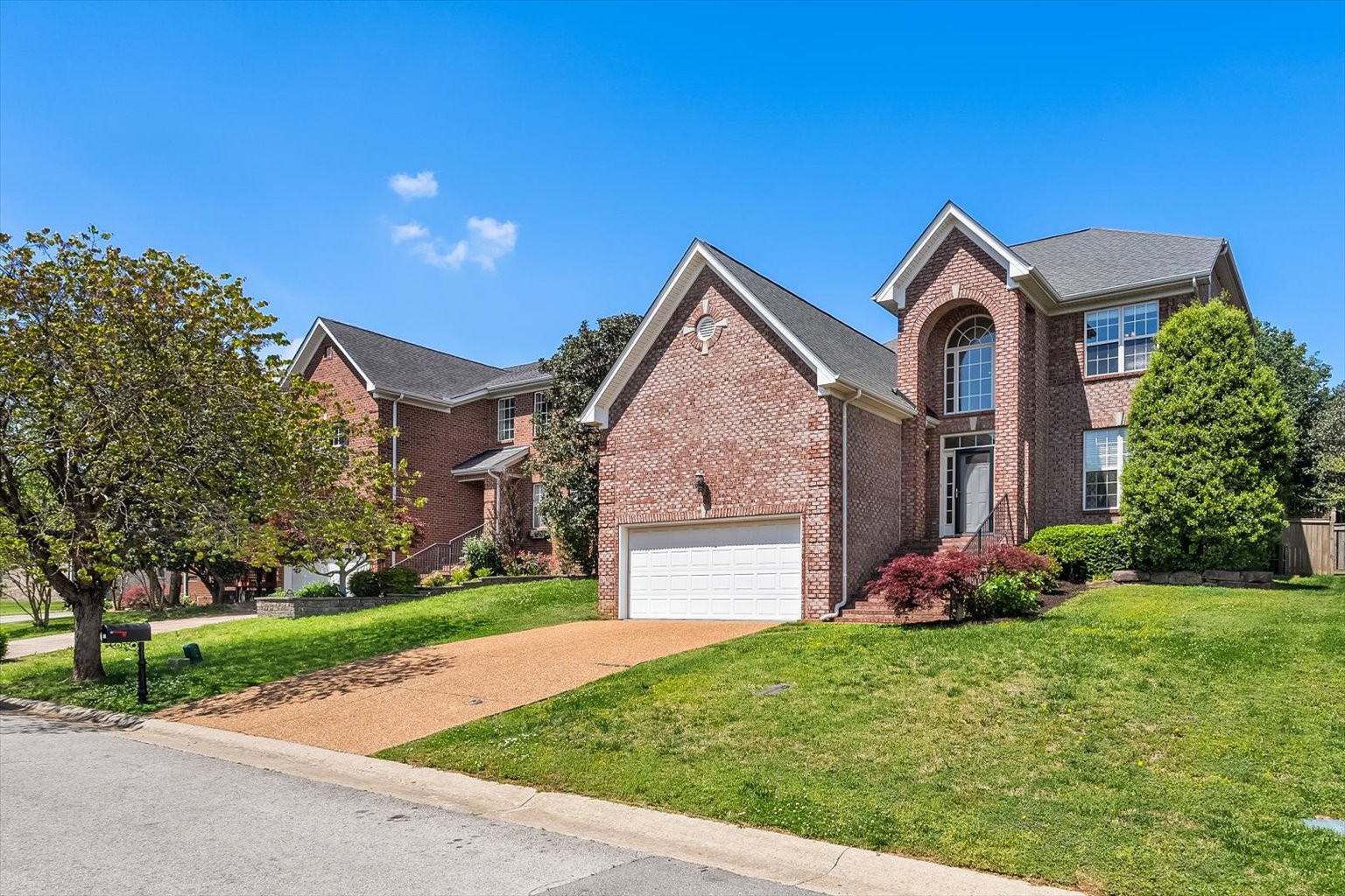 613 Palisades Ct Property Photo 1
