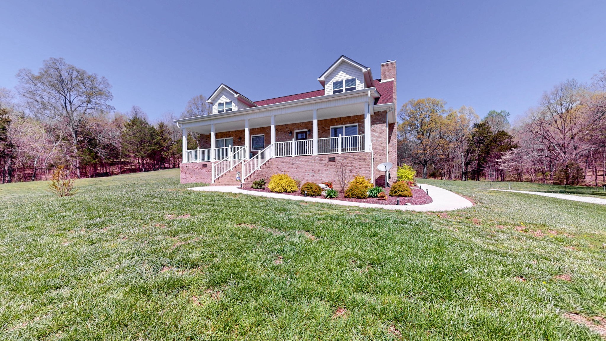 54 Thomas Rd Property Photo 2