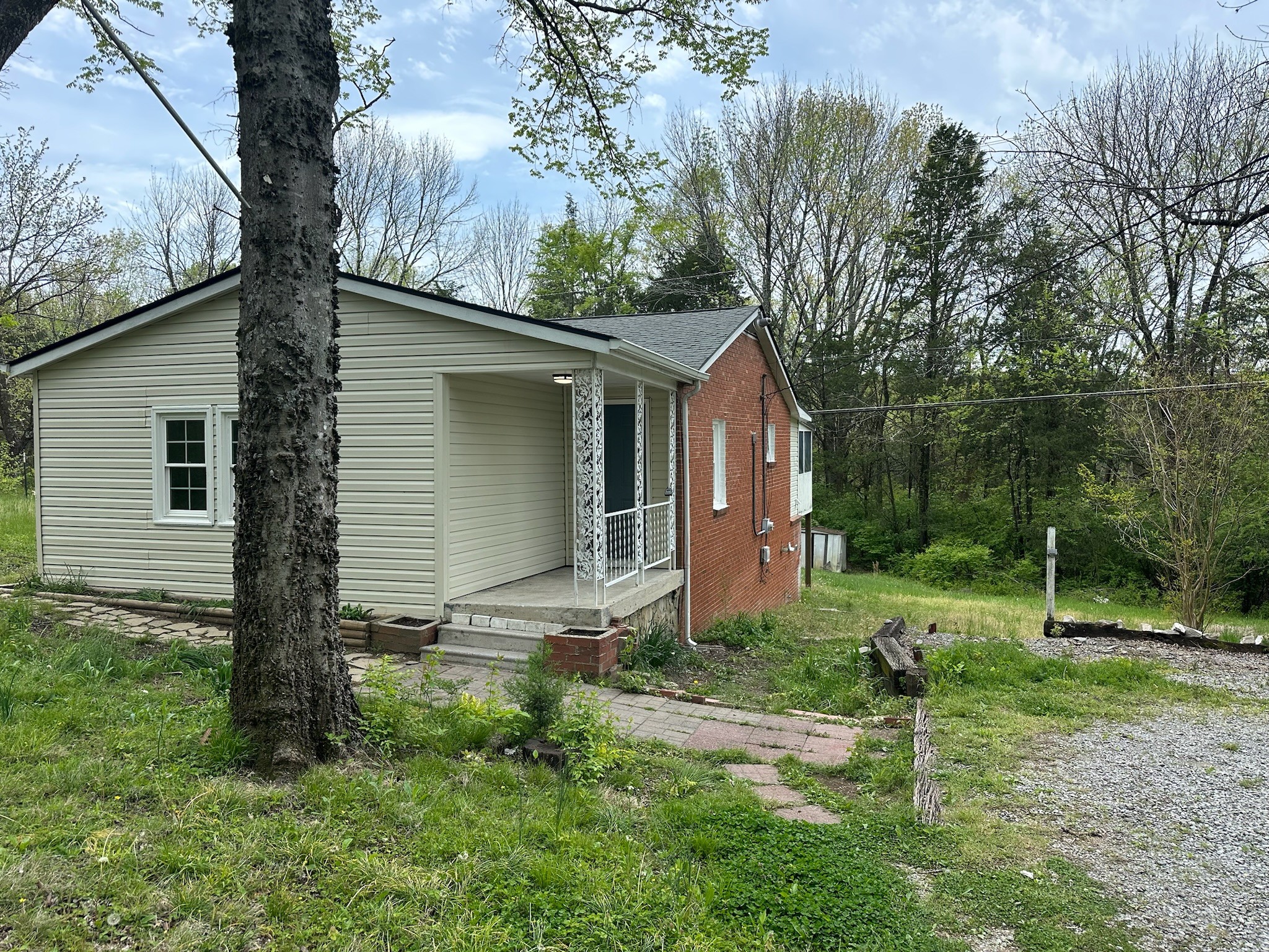 10030 Coles Ferry Pike Property Photo 1