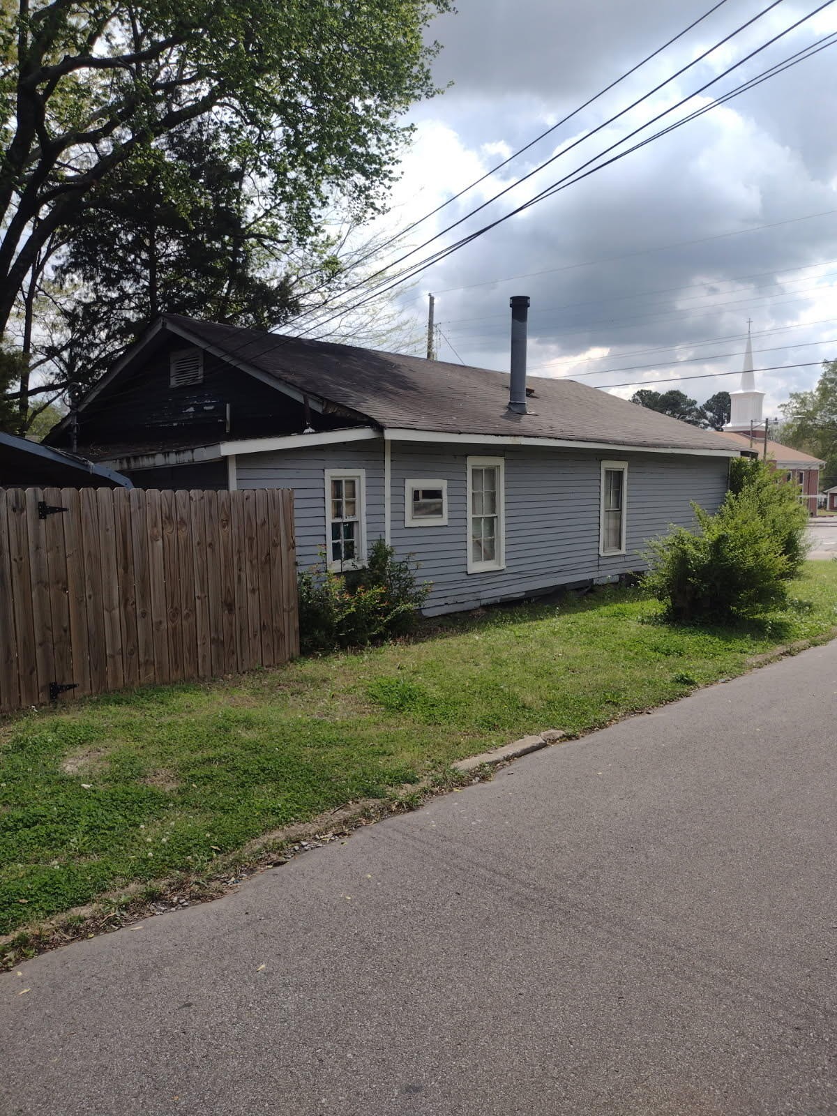 401 Greenwood Ave Property Photo