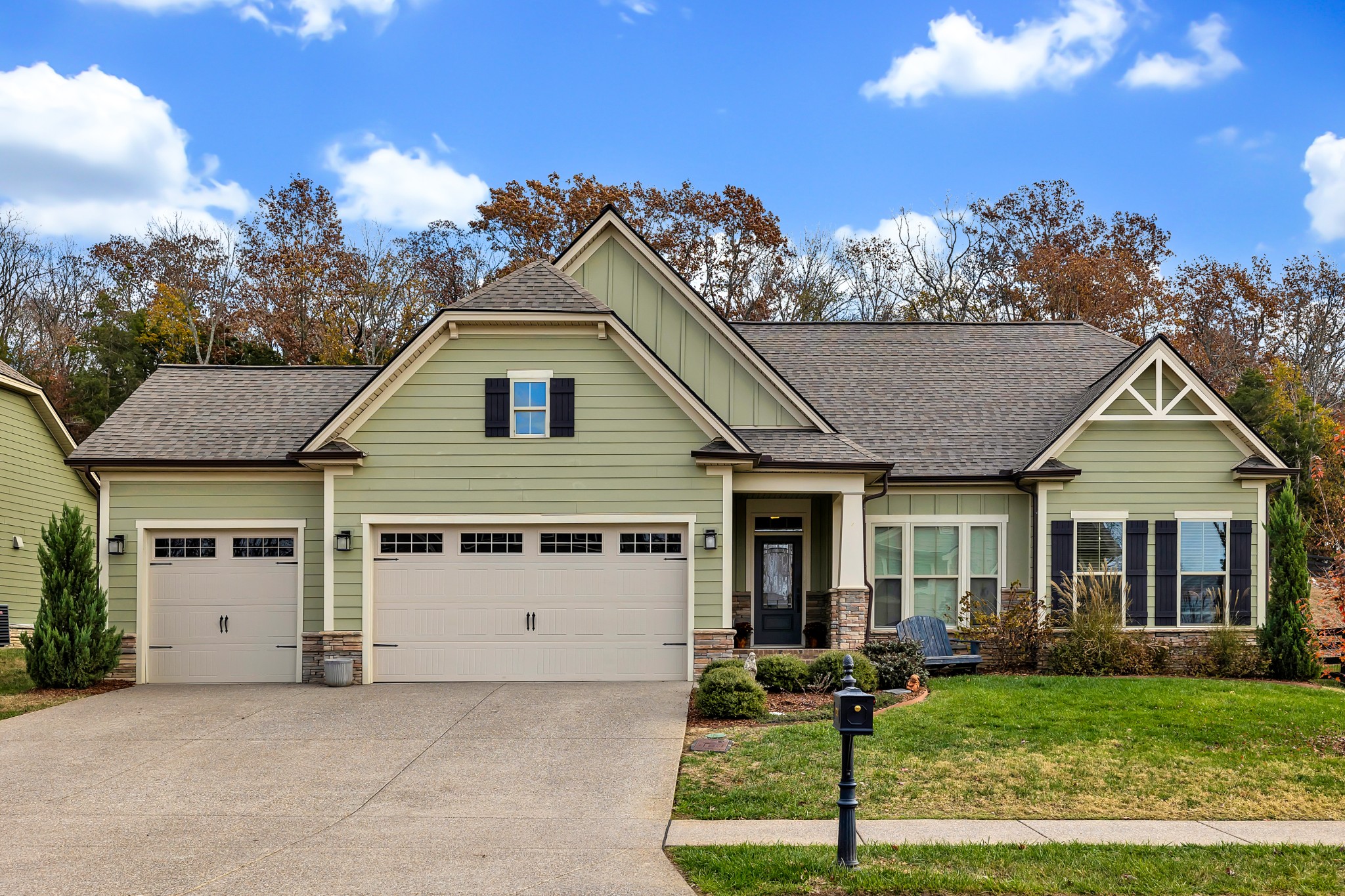 College Grove Real Estate Listings Main Image
