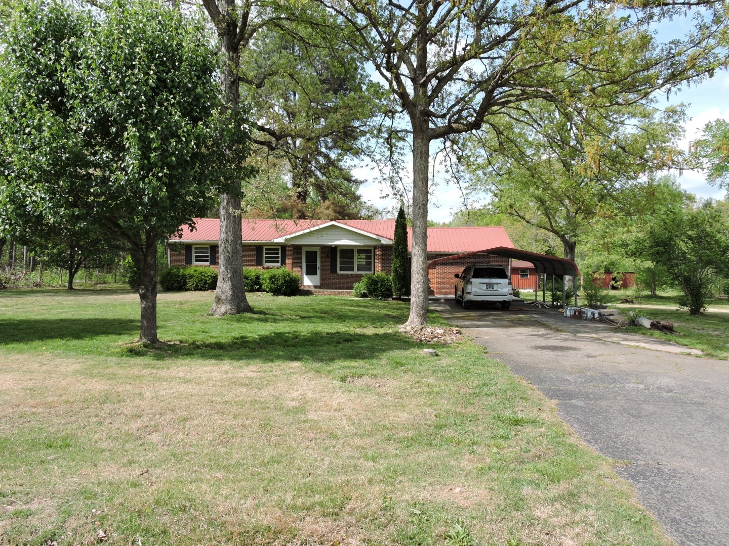 670 Sunset Cir Property Photo
