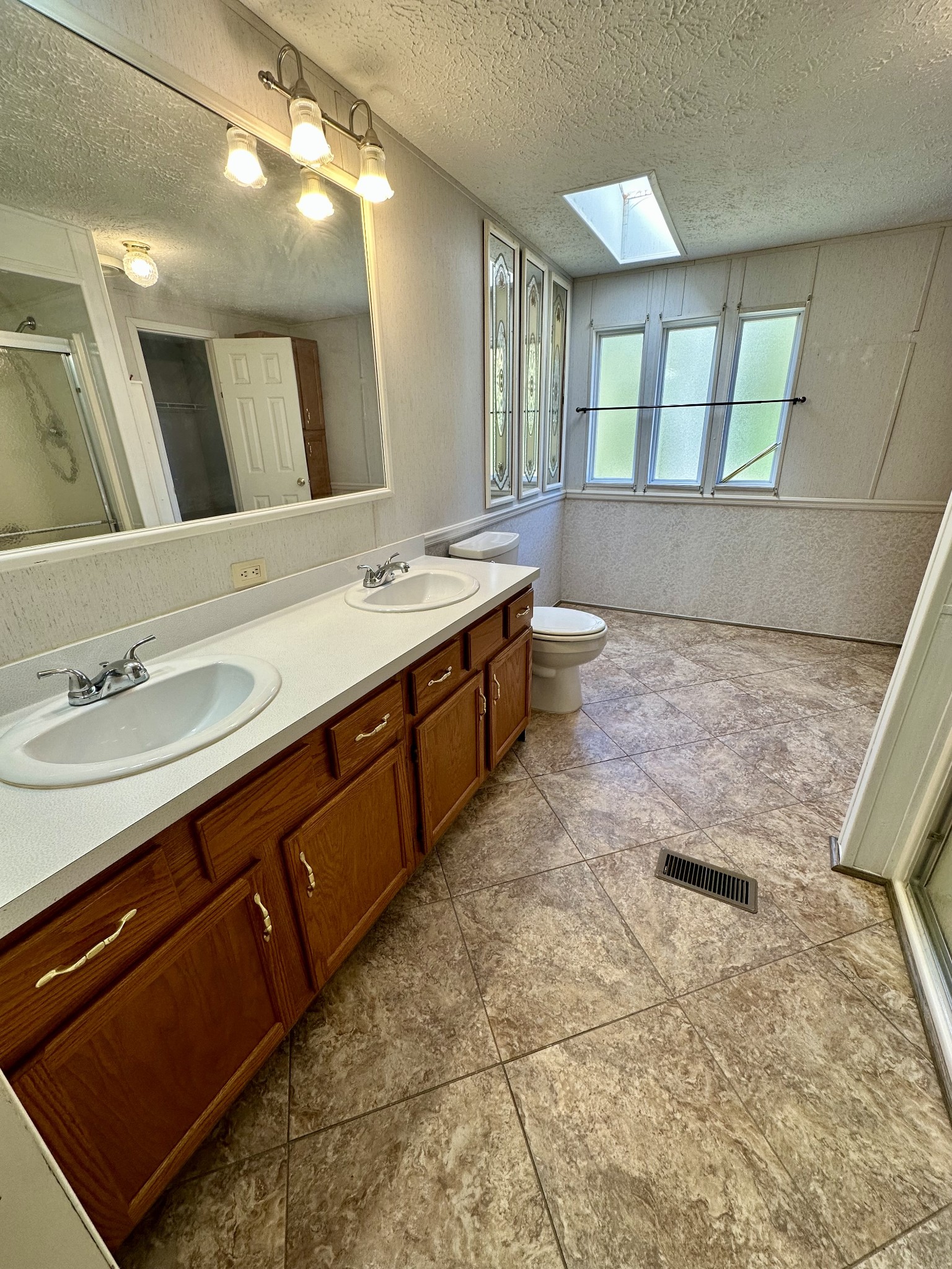 9825 Highway 69a Property Photo 28