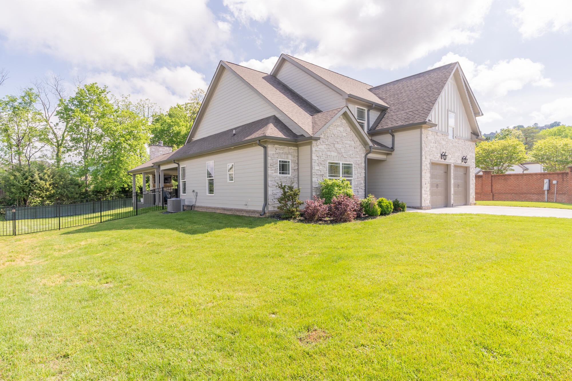 7140 Sylar Road Property Photo 4
