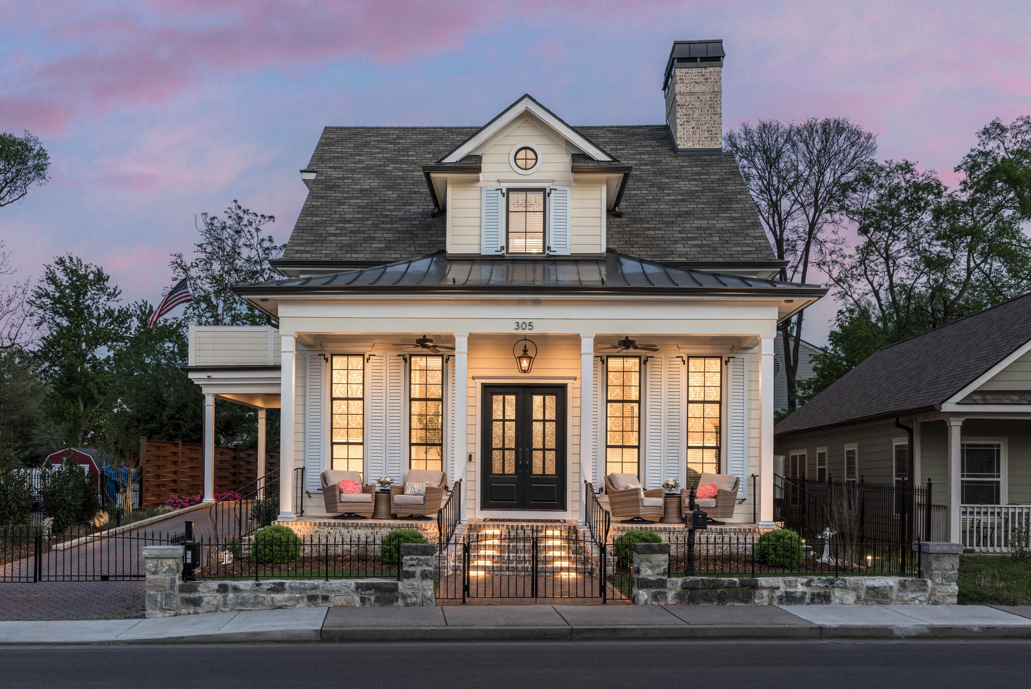 305 Natchez St Property Photo