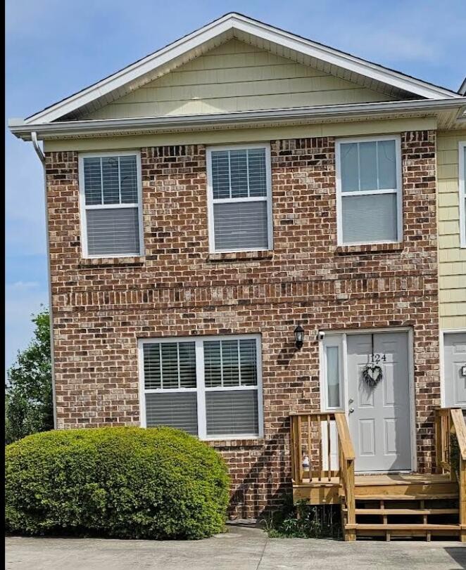 124 Lone Tree Drive, NE Property Photo 1