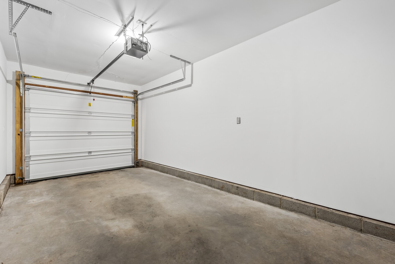 806 Bexhill Ct, N Property Photo 36
