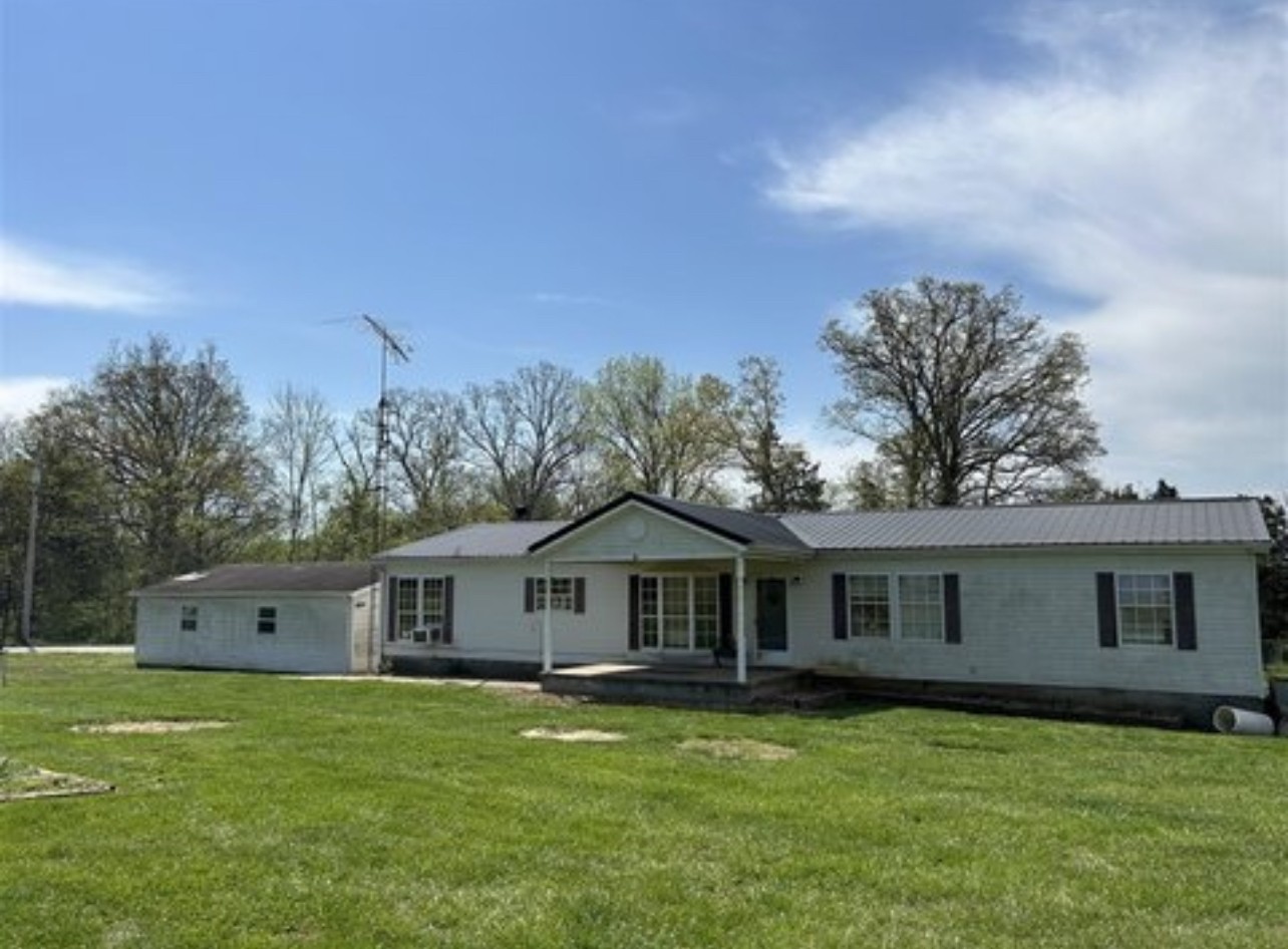 639 Deer Lick Rd Property Photo