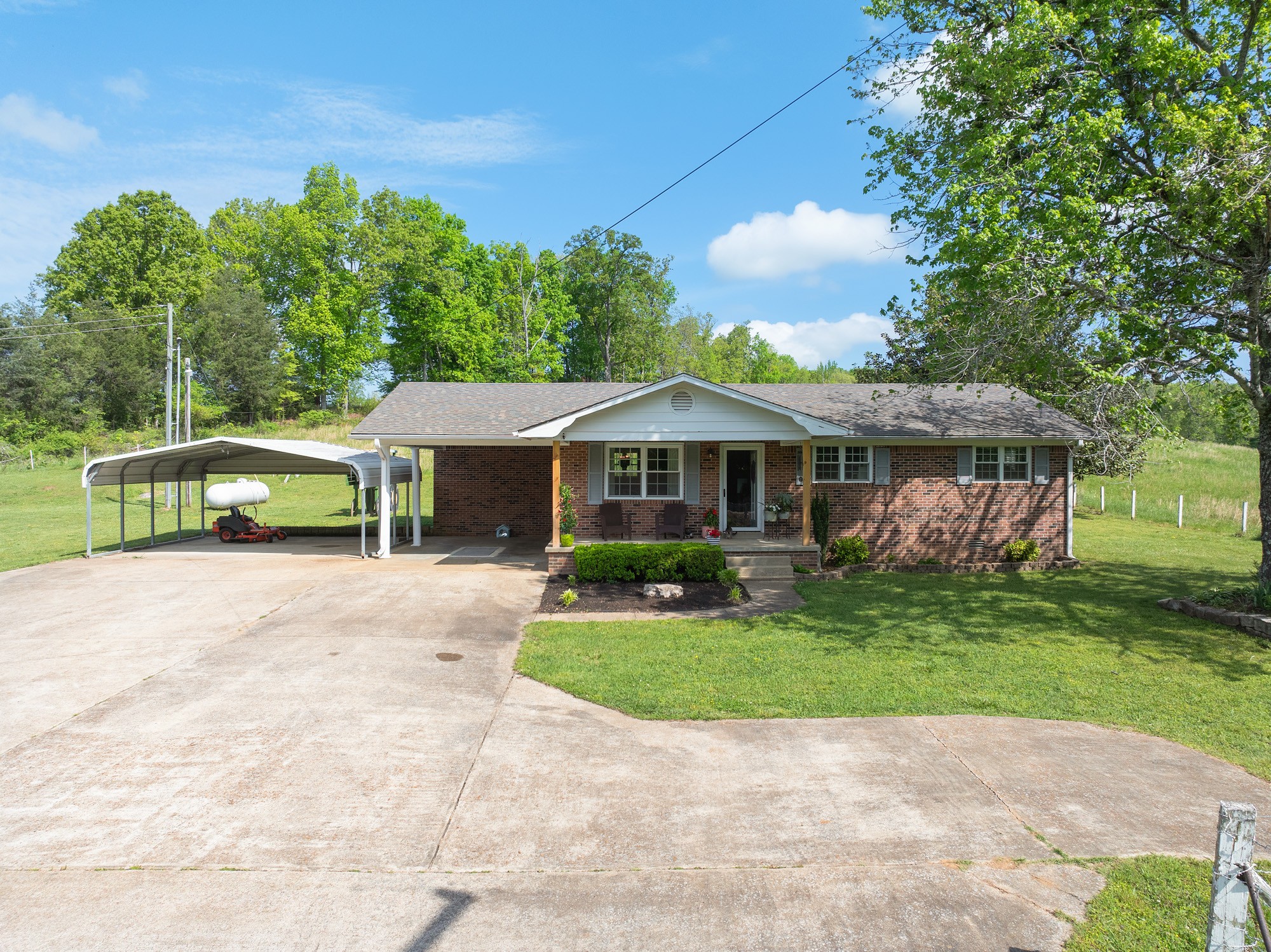 1012 Highway 69, S Property Photo