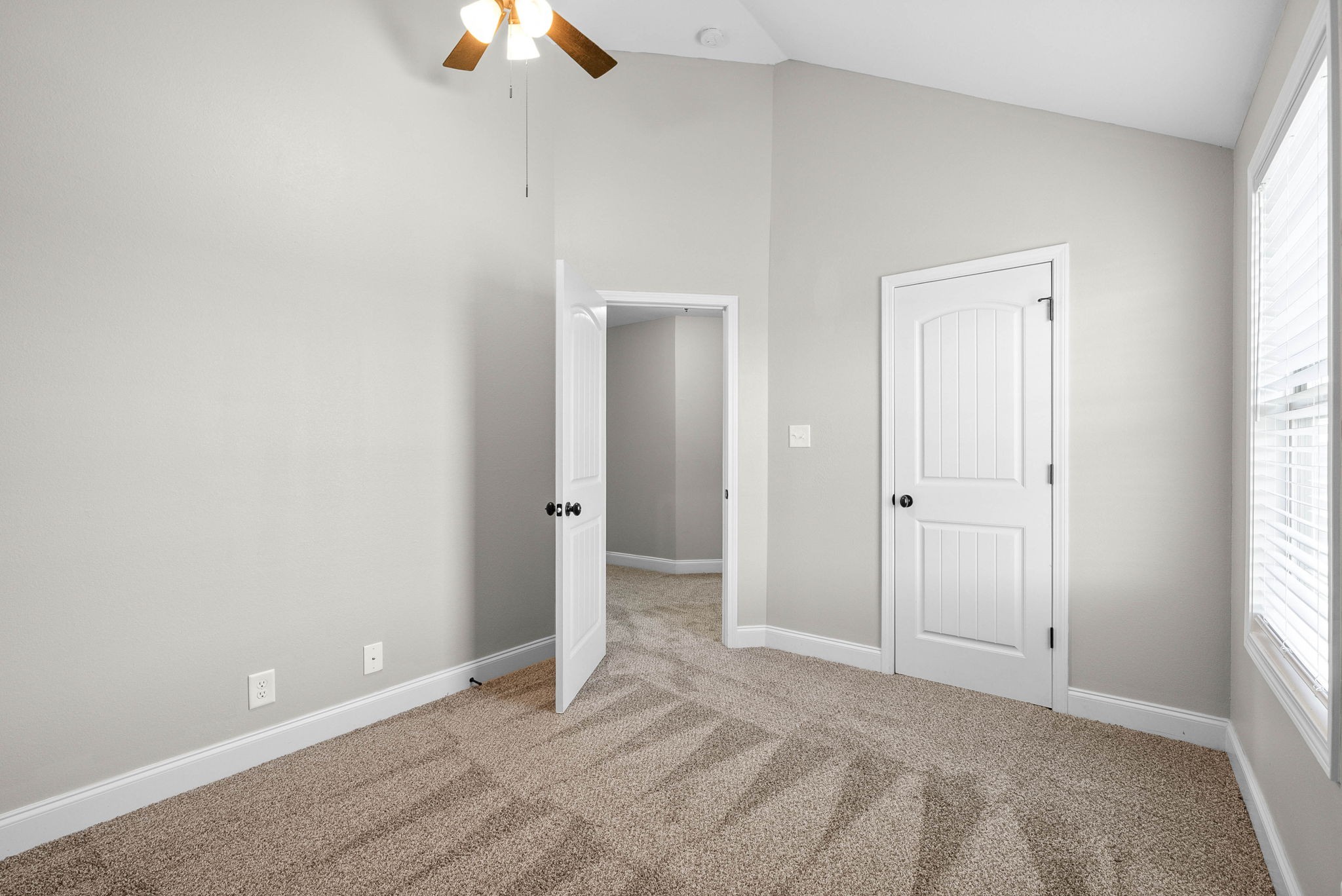 1236 Winterset Dr Property Photo 32