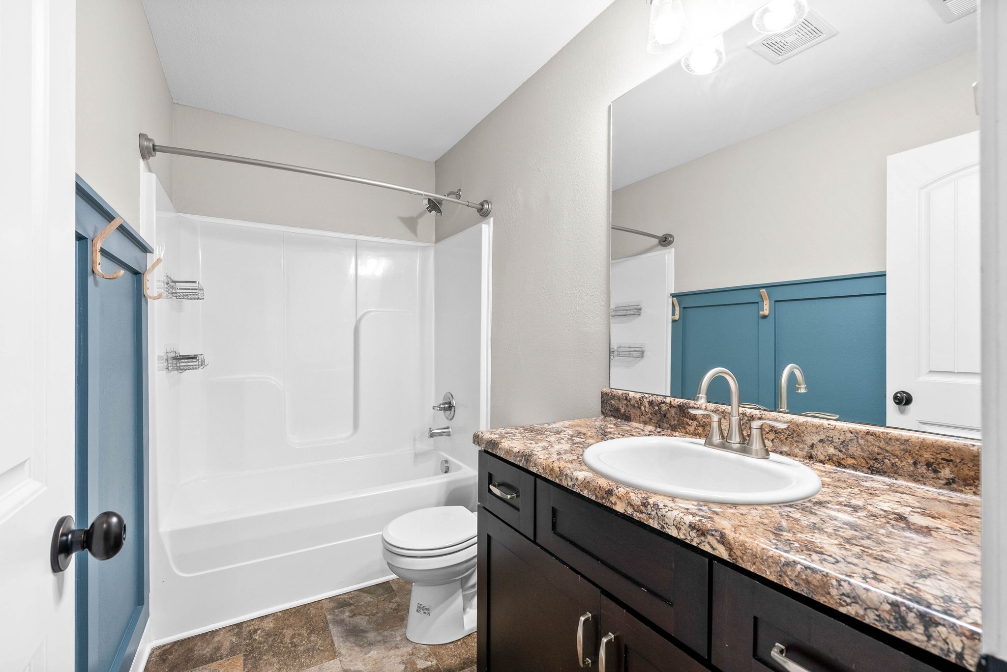 1236 Winterset Dr Property Photo 33