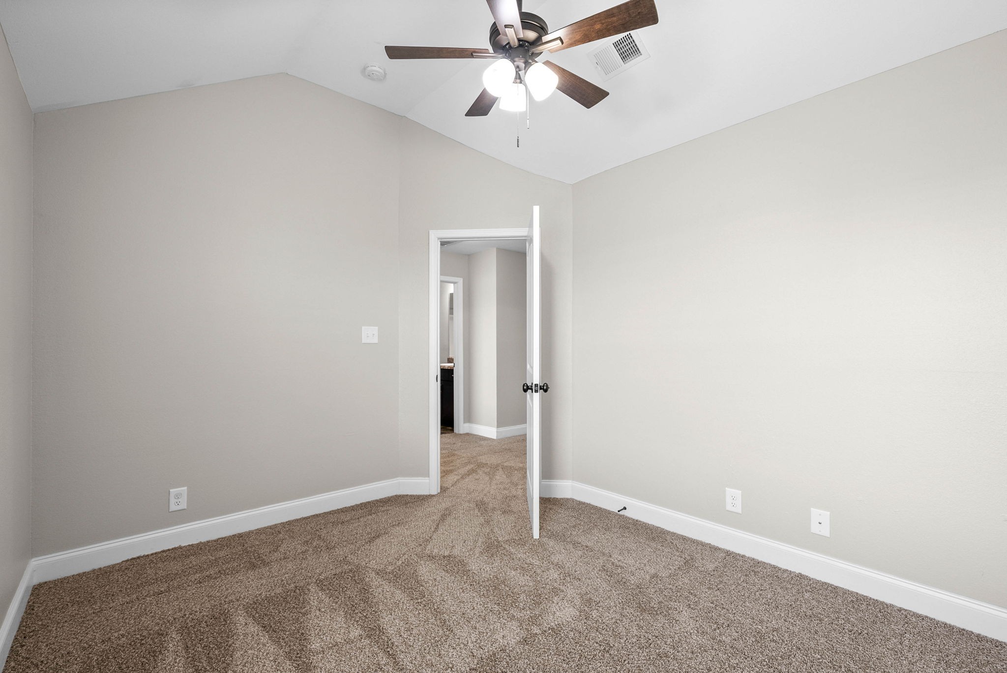 1236 Winterset Dr Property Photo 35