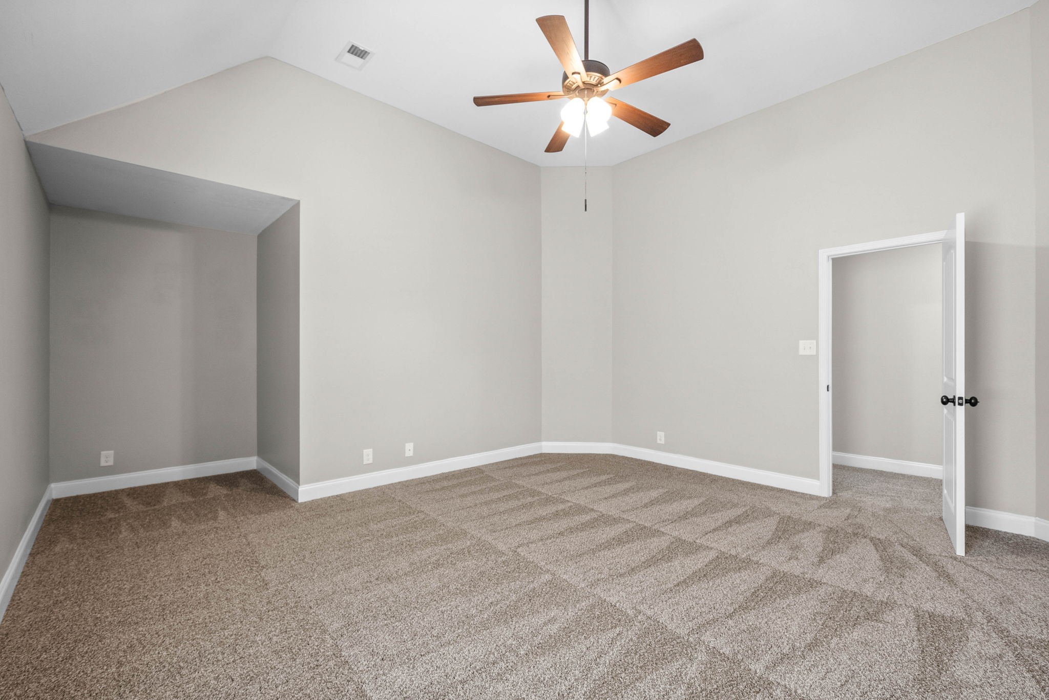 1236 Winterset Dr Property Photo 37