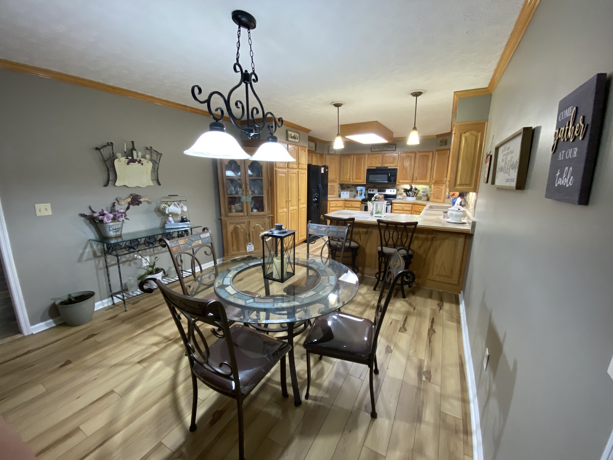 172 Landrum Ln Property Photo 6