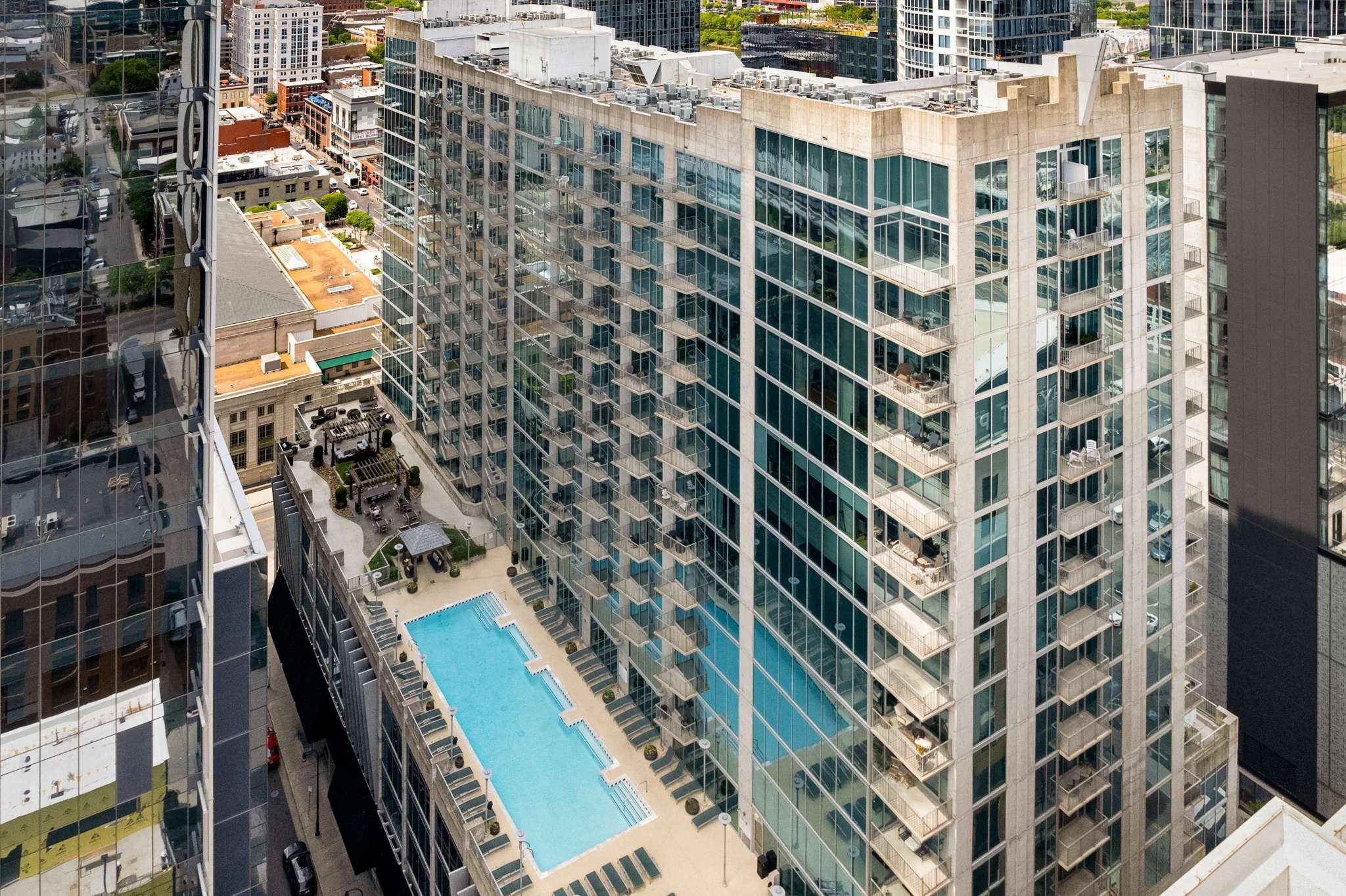 301 Demonbreun St Property Photo