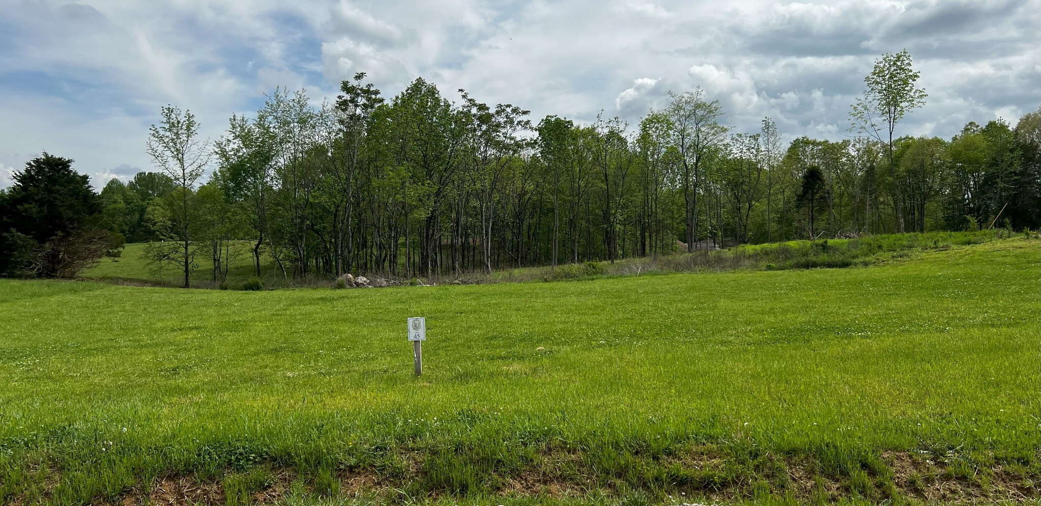 9360 Medlin Rd Property Photo 3